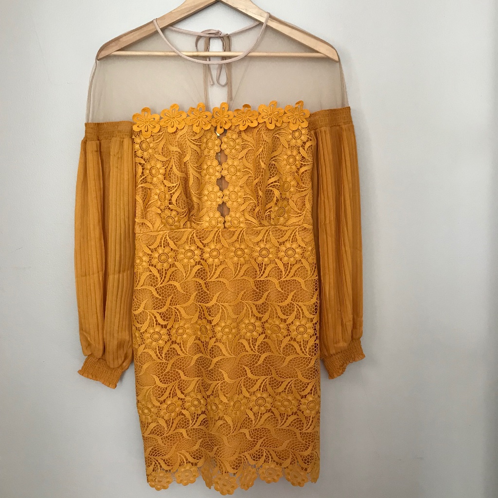Three Floor Gardenia Dress Size 4 Saffron